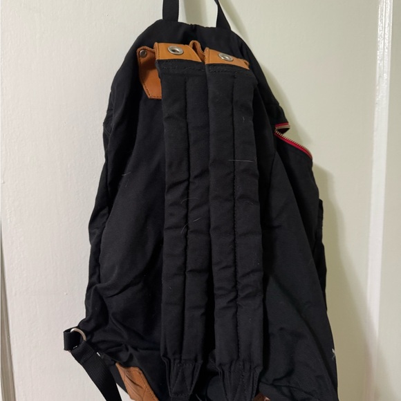 Classic Black Backpack with Red Zippers - Picture 4 of 4